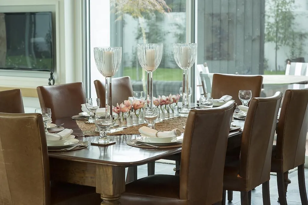 The Establishment Boutique Accommodation Christchurch Bed & Breakfast