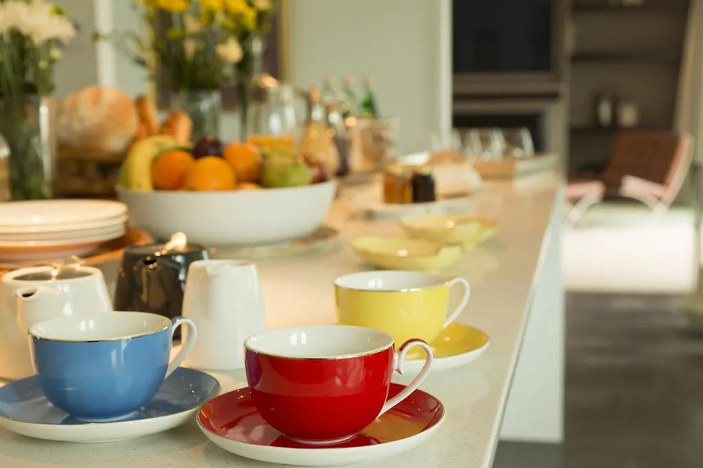 The Establishment Boutique Accommodation Christchurch Bed & Breakfast